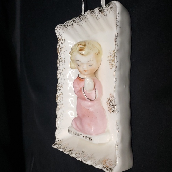 Vintage 1950s Japan "Her Nightly Prayer" Ceramic Plaque - Picture 3 of 5